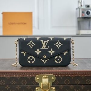 Louis Vuitton Pochette Félicie Bag
